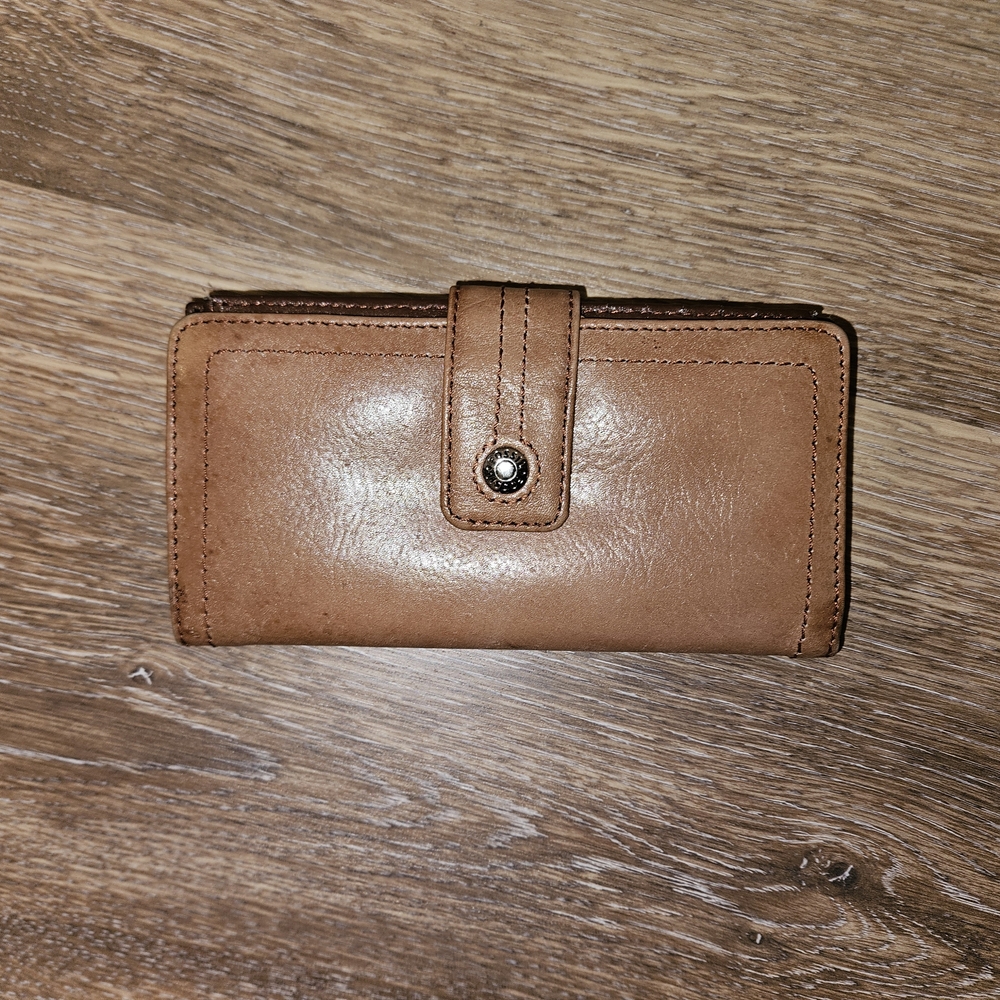 Fossil Leather Flap Wallet